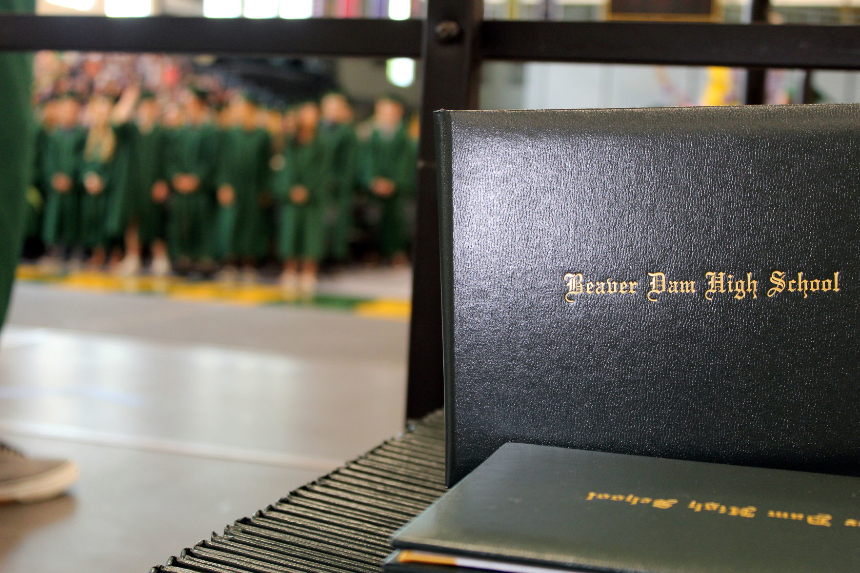 060219-ctzn-news-bd-grad018.jpg